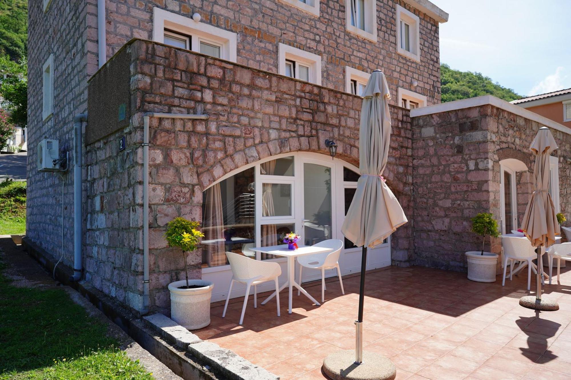 Apartments Pavlovic Petrovac Exterior photo